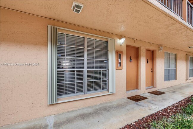 Building Photo - 7241 Miami Lakes Dr