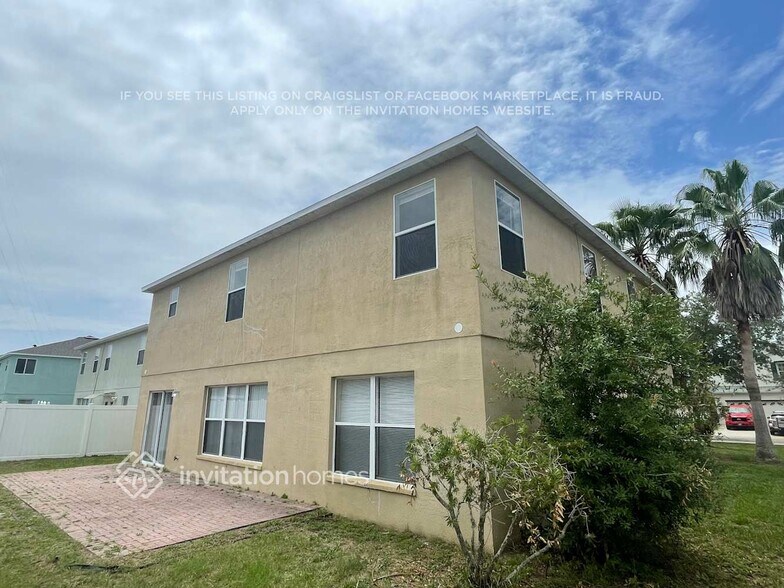 Building Photo - 10721 Boyette Creek Blvd
