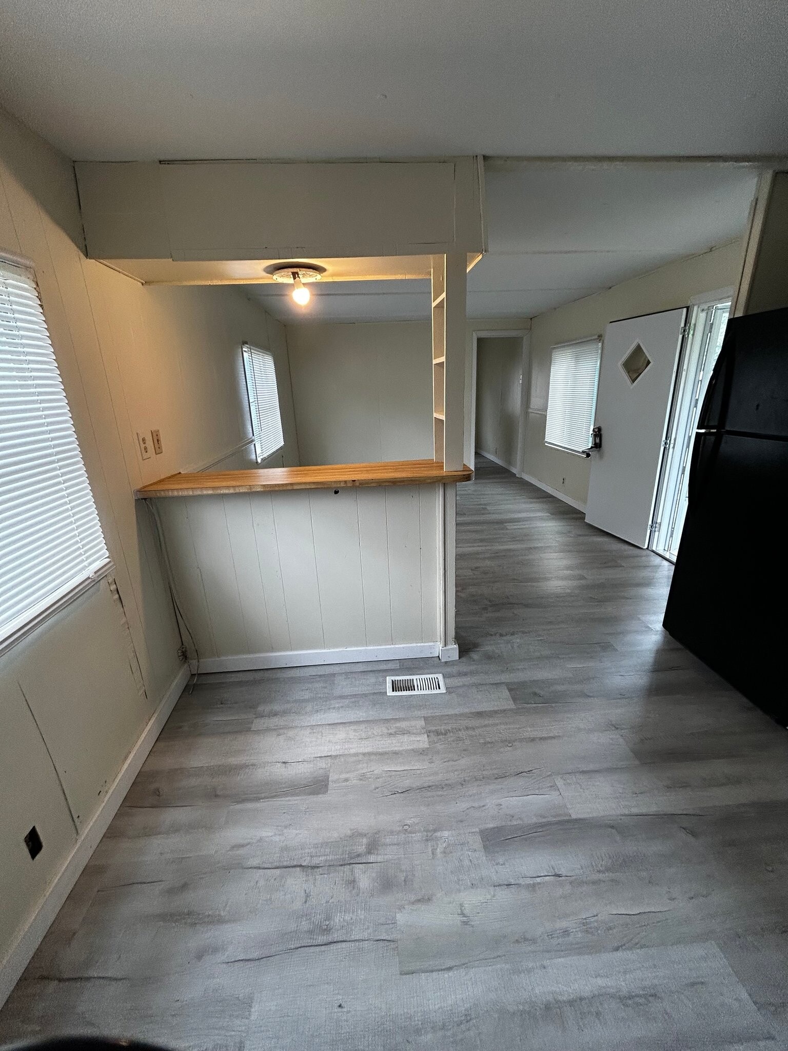 Building Photo - 118 Kirchner St