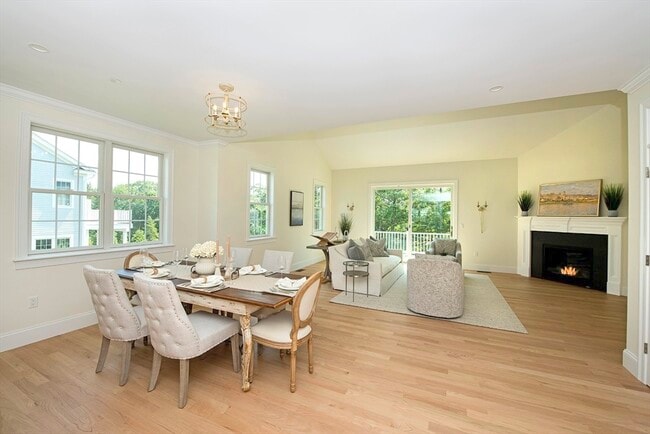 Building Photo - 23 Clubview Dr