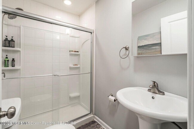 Building Photo - 510 Leawood Ave