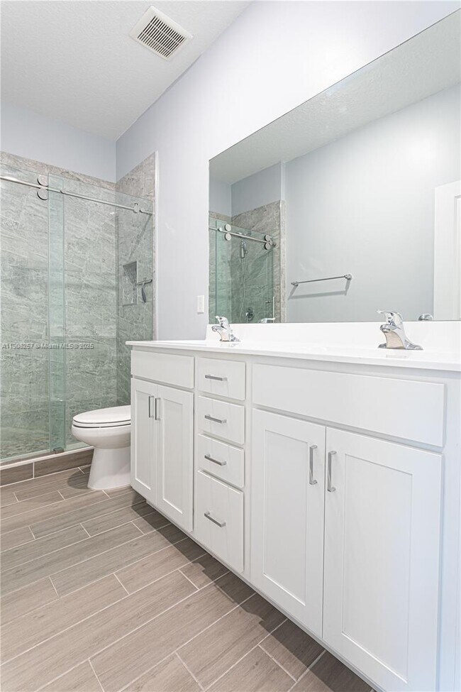 Building Photo - 4830 Navali Dr