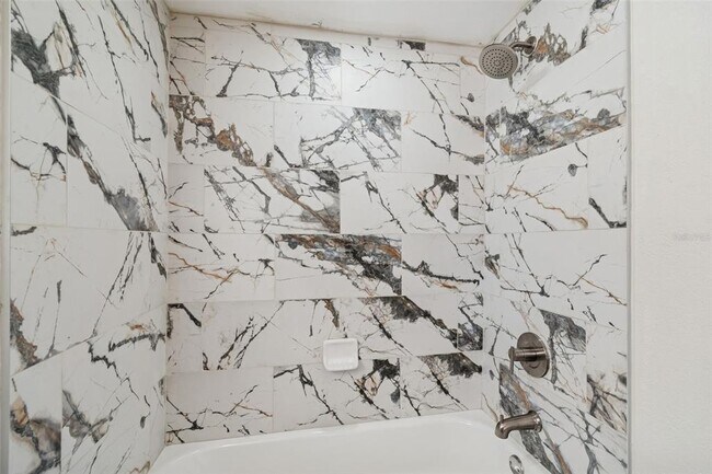 Building Photo - 9412 N Brooks St