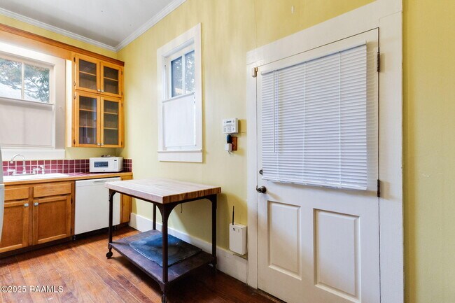 Building Photo - 201 S Orange St