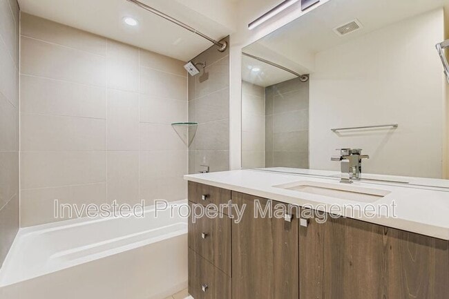 Building Photo - 2625 W 25th Ave