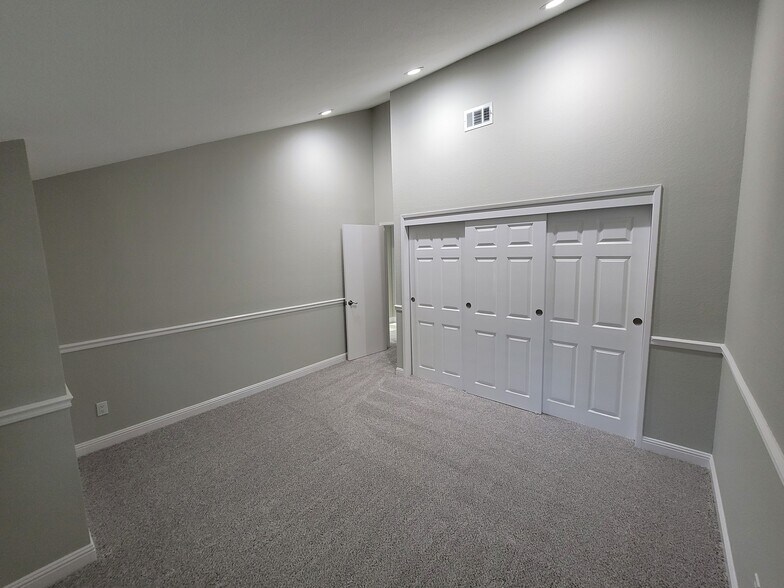 2nd Bedroom Closet - 532 San Marcos Rd