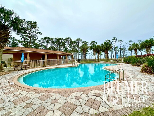 Building Photo - Large Home in Gated Waterfront Community n...