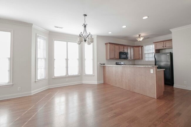 Building Photo - 128 Bogard Ln