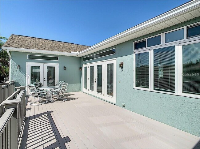 Building Photo - 631 Tahiti Ct