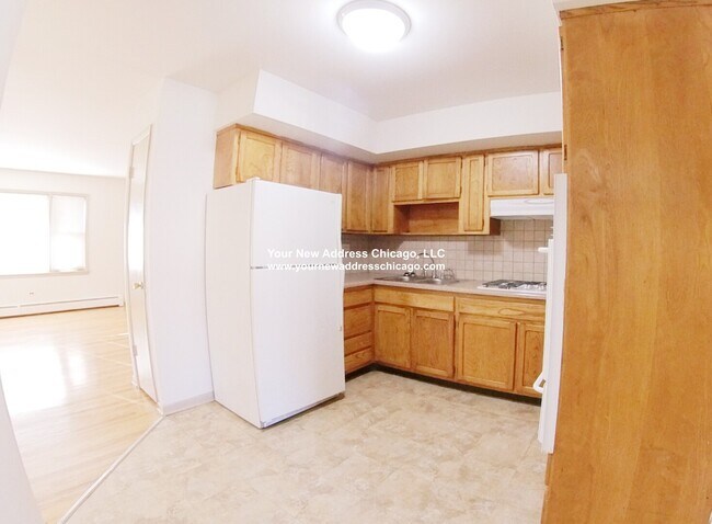 Building Photo - 644 Colonial Ln