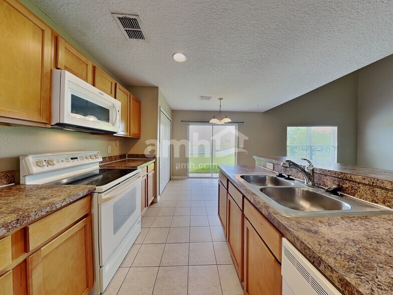 Building Photo - 1756 Portcastle Cir