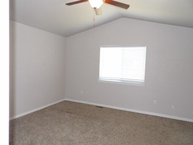 Building Photo - 13534 Park Gate Dr