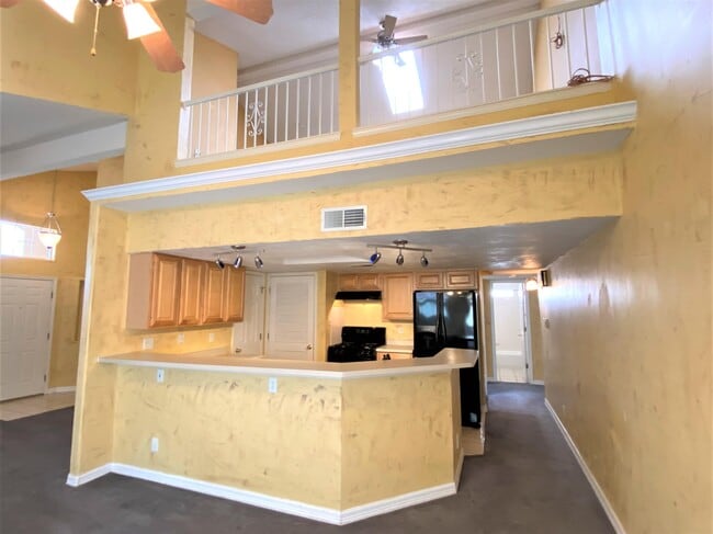 Building Photo - 12374 Paseo Lindo Dr