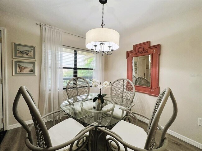 Building Photo - 425 30th Ave W