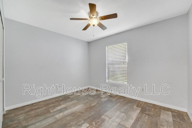 Building Photo - 5329 Old Oak Tree Dr
