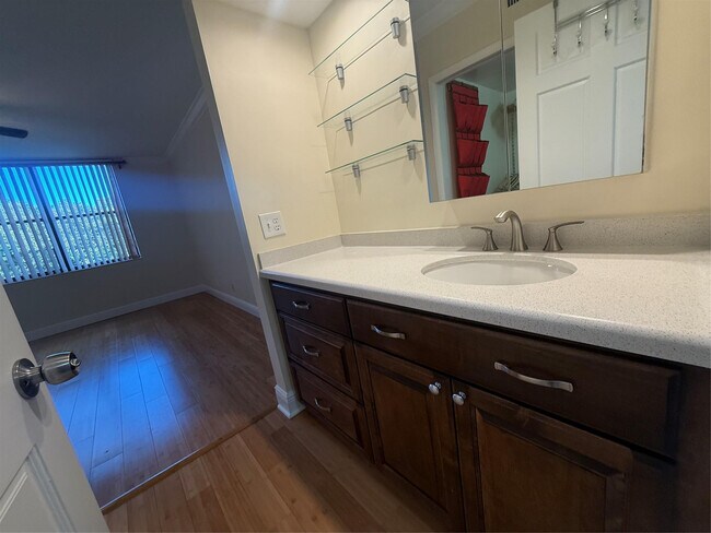 Building Photo - 2660 Carambola Cir N