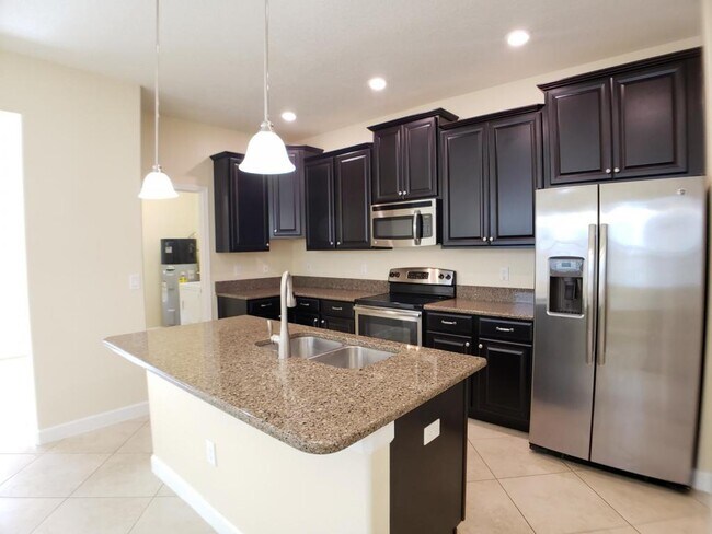Building Photo - 7449 Ella Ln
