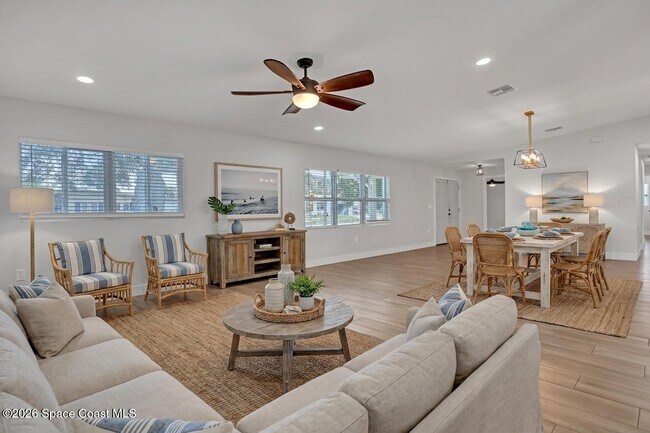 Building Photo - 580 Pine Tree Dr