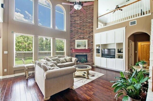 Building Photo - 3815 Lagoona Dr