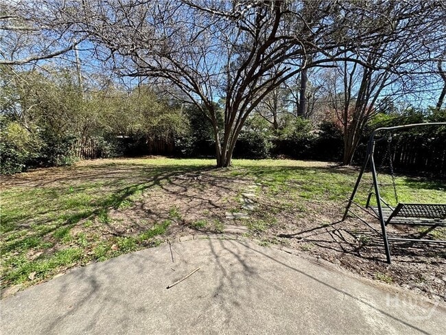 Building Photo - 12406 Largo Dr