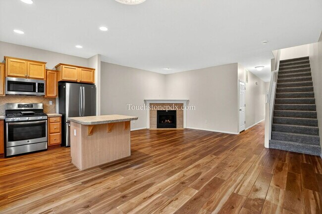 Building Photo - 1509 SW 175th Ave