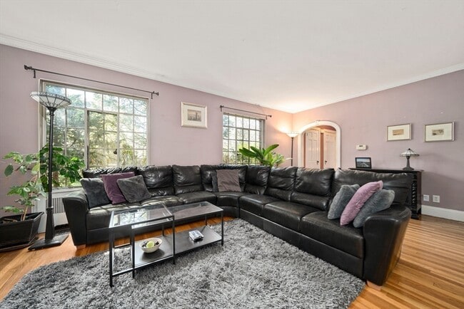 Primary Photo - 56 W Boulevard Rd