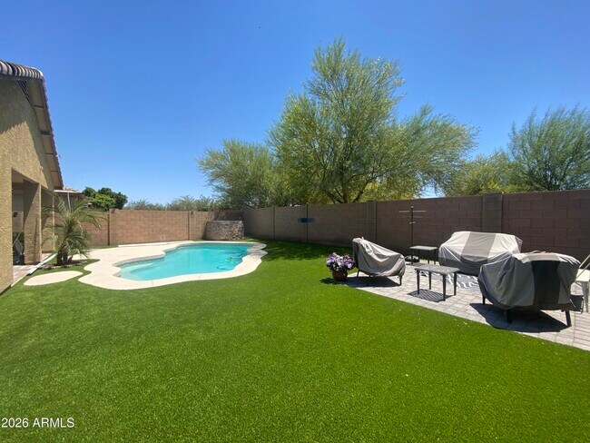 Building Photo - 7721 S 68th Dr