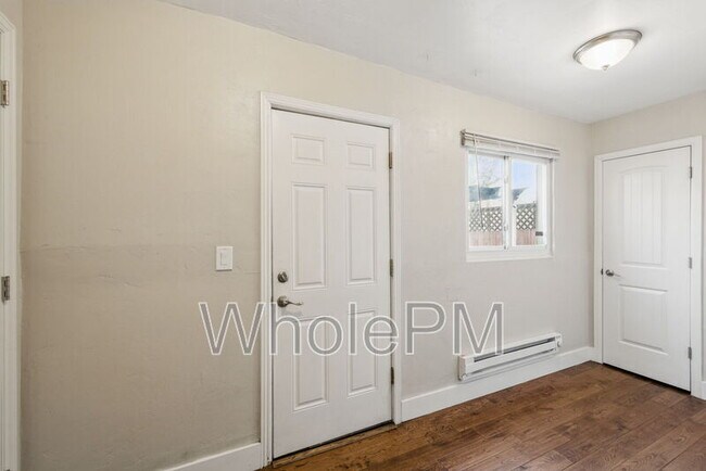 Building Photo - 3454 Lafayette St