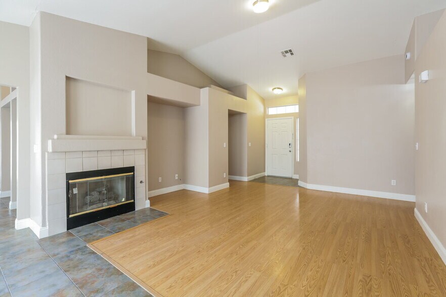 Building Photo - 9099 Lava Bluff Ct
