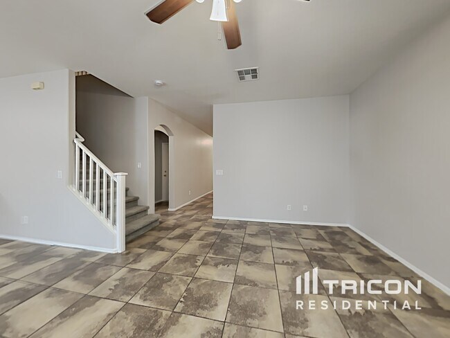 Building Photo - 8423 W Hamster Ln