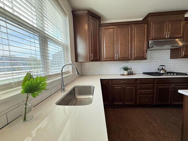 Building Photo - 6394 S Trailwoods Dr