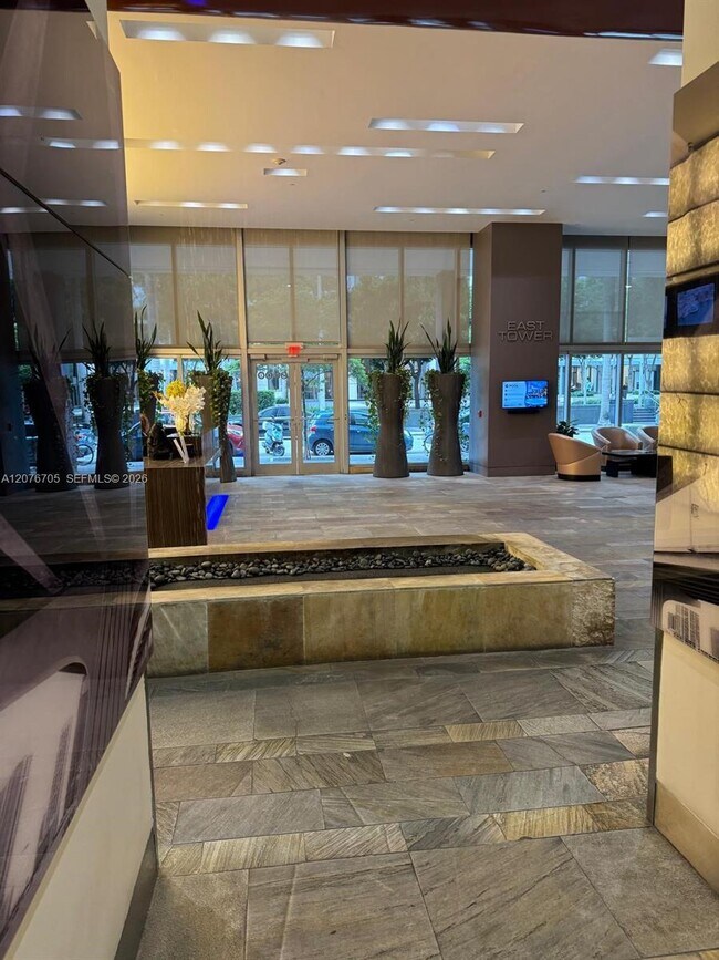 Building Photo - 500 Brickell Ave
