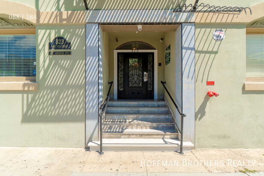 Building Photo - 323 W 4th St