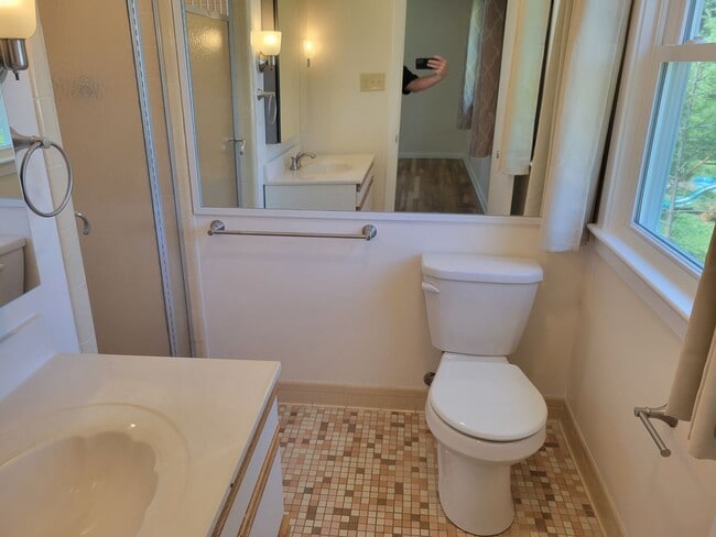Building Photo - 4 Bedroom Colonial in Timonium