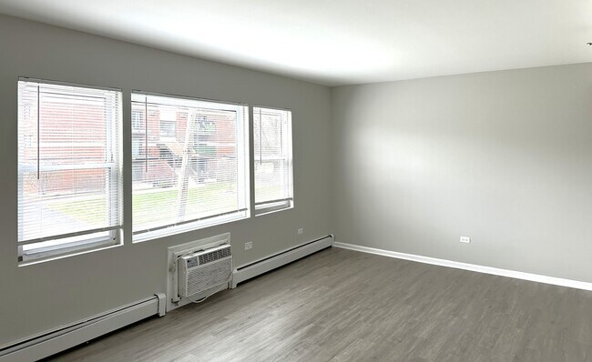 Building Photo - 8635 84th Ct