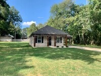 Building Photo - 711 Hill Ave