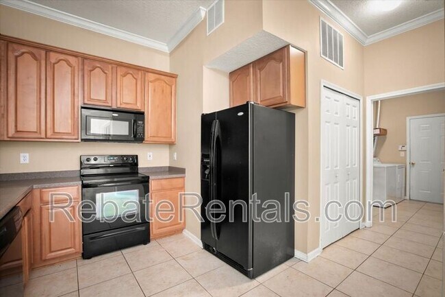 Building Photo - 7032 Deer Lodge Cir
