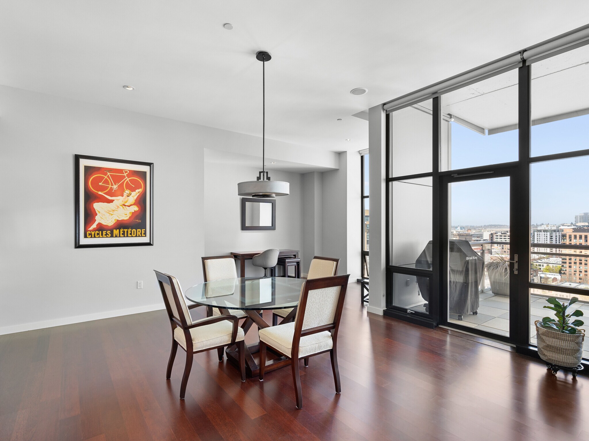 Building Photo - 1025 NW Couch St