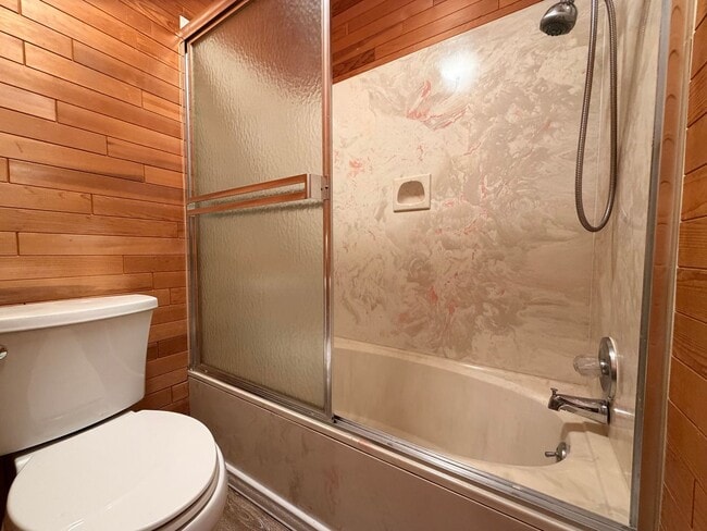 Building Photo - Spacious 3/3 on Nearly 2 Acres with Exceptional Storage and No HOA