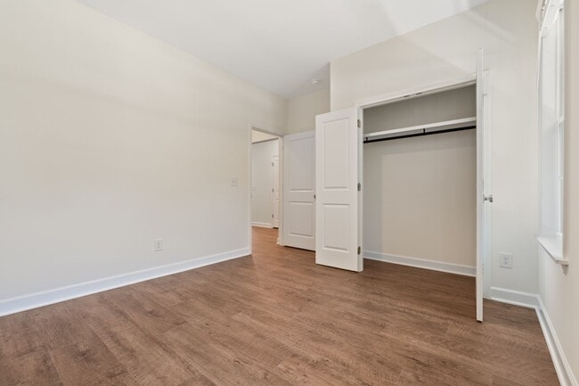 Building Photo - Charming Newly Constructed Property in Raleigh with Modern Appliances/Fixtures!