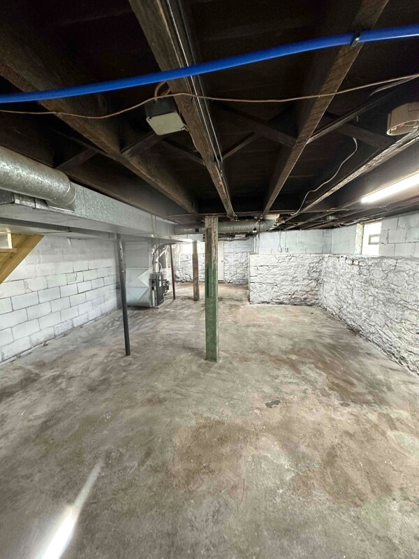 Building Photo - 307 Loucks Ave