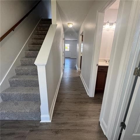 Building Photo - 1600 Newport Pl