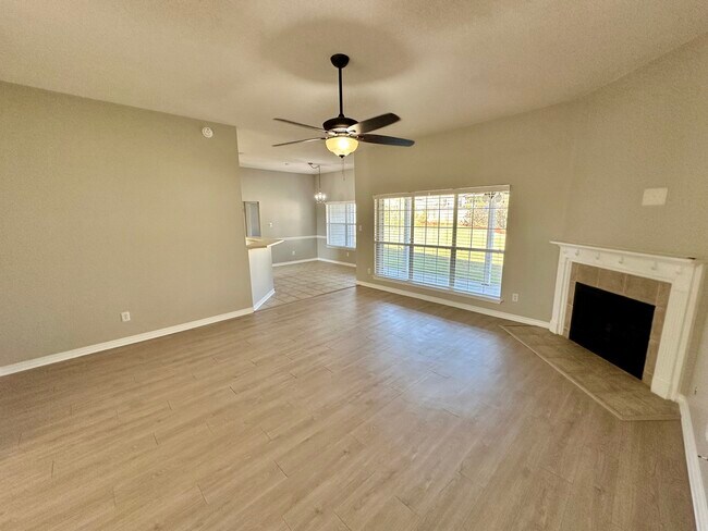 Building Photo - 27094 Stratford Glen Dr