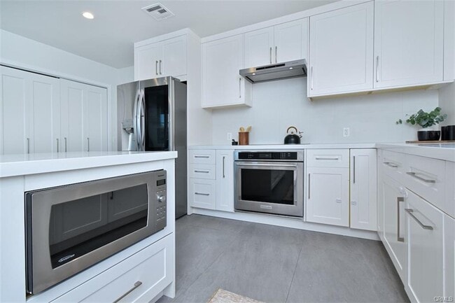 Building Photo - 3753 Berry Dr