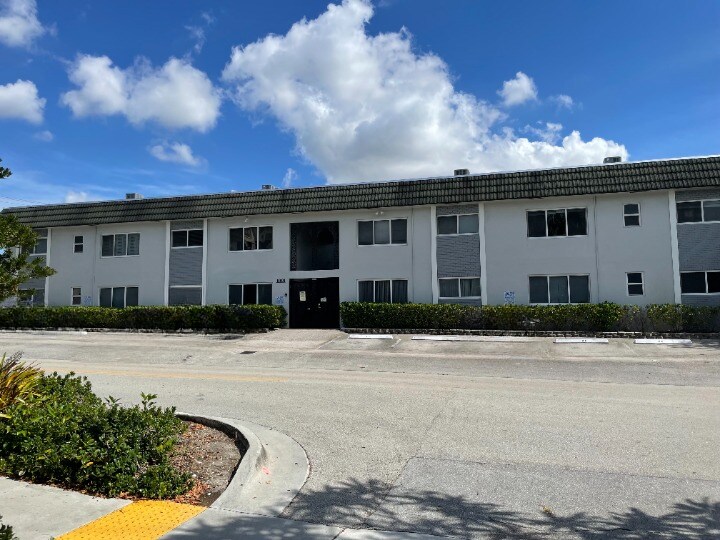 Front of Building - 1001 SE 16th St