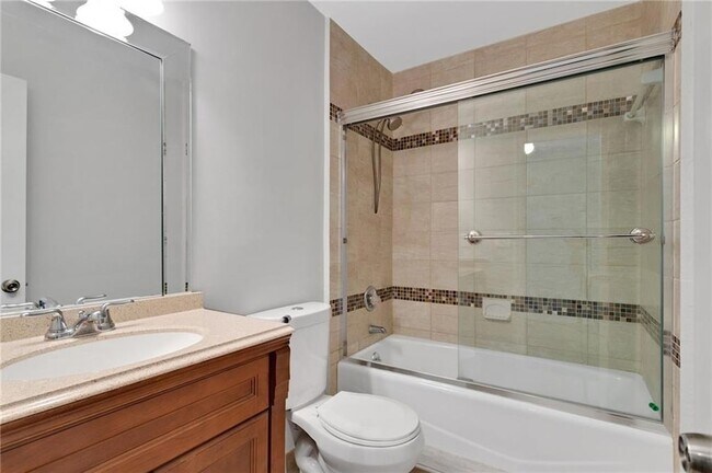 Building Photo - 1452 Briaroaks Trail NE
