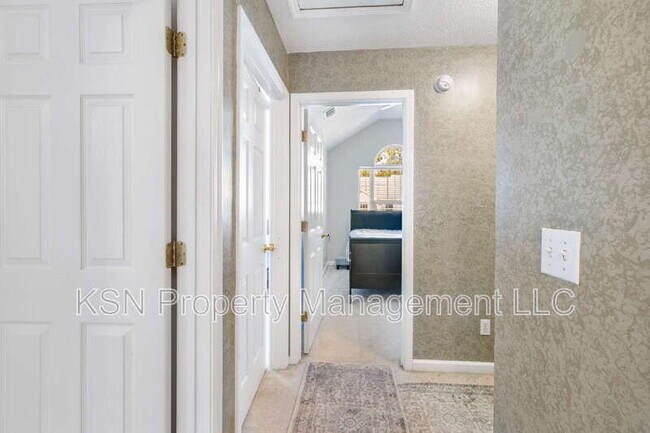 Building Photo - 13 Orchid Ln