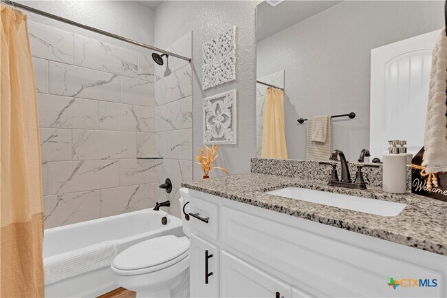 Building Photo - 8508 Glade Dr