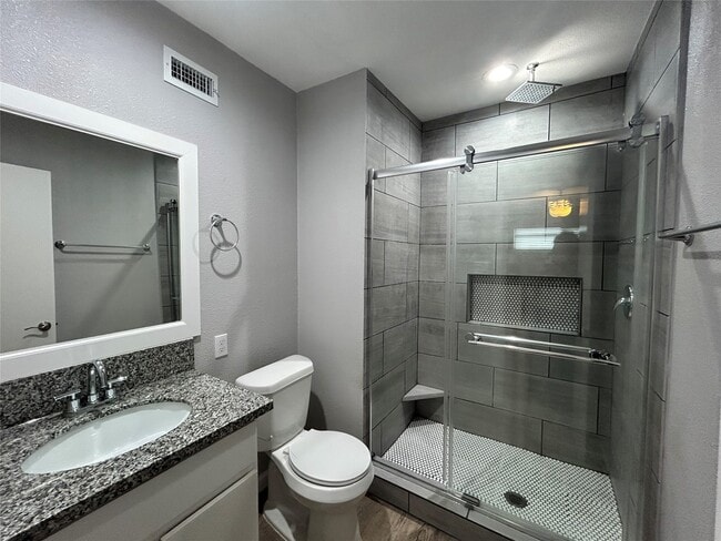 Building Photo - 2810 Beauchamp St