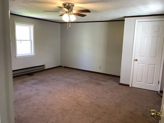 Building Photo - Cute 2 Bedroom / 1.5 Bath home in Penn Tra...
